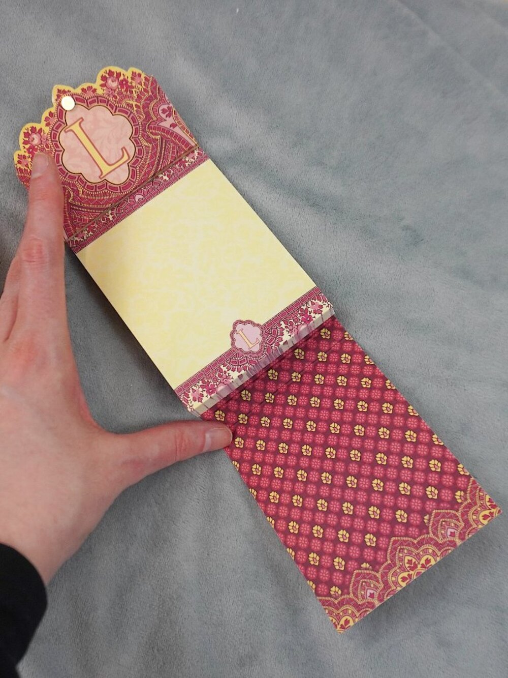 Punch Studio 'L' Monogram Pocket Notepad - Picture 3 of 3
